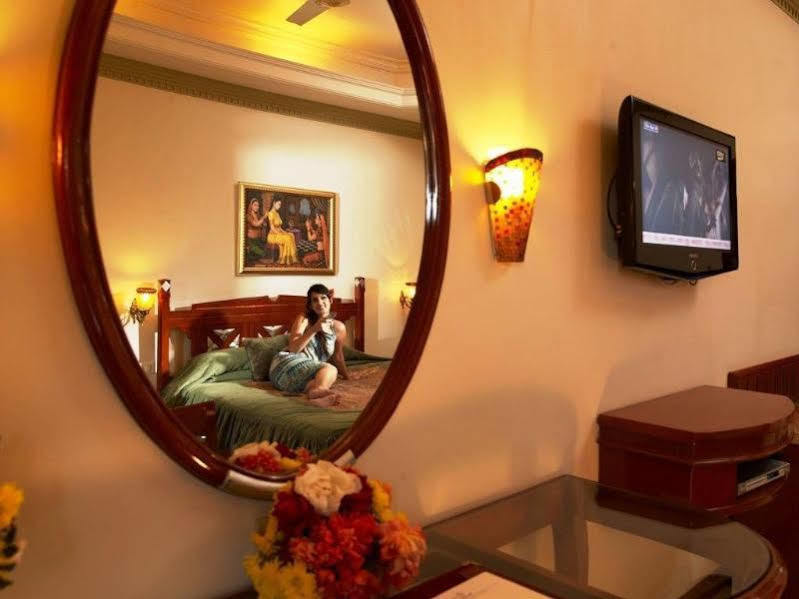 Hotel Hillock Mount Abu Eksteriør bilde